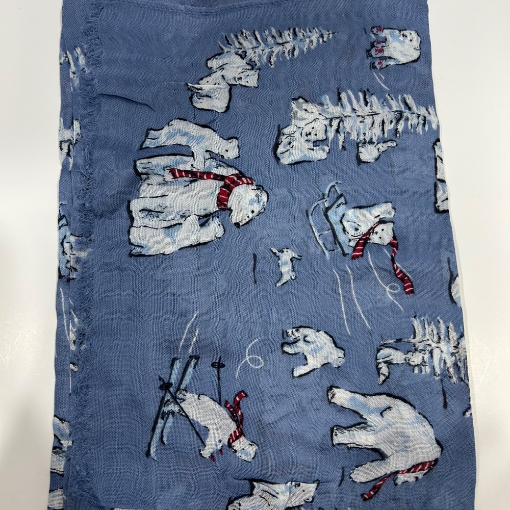 Vera Bradley-BEARY COOL BLUE-Soft Fringe Scarf Polar Bears soft shawl/cover NEW - Picture 9 of 9